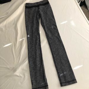 Lululemon 34” Jaquard Luon Wunder Under Size 4